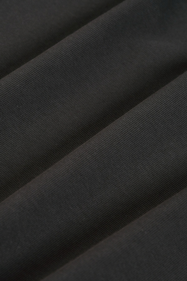 ブランドTシャツ着用イメージ